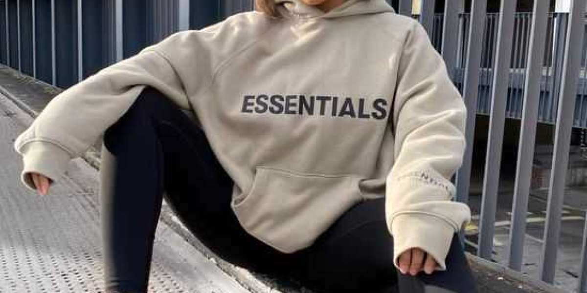 Essentials Hoodie: The Ultimate Blend of Style and Comfort