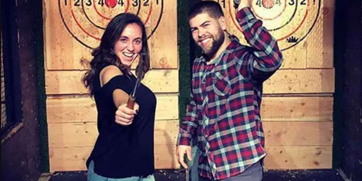 Discover the Thrill of Axe Throwing in Chicago